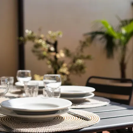 Unika House - Nest With Terrace